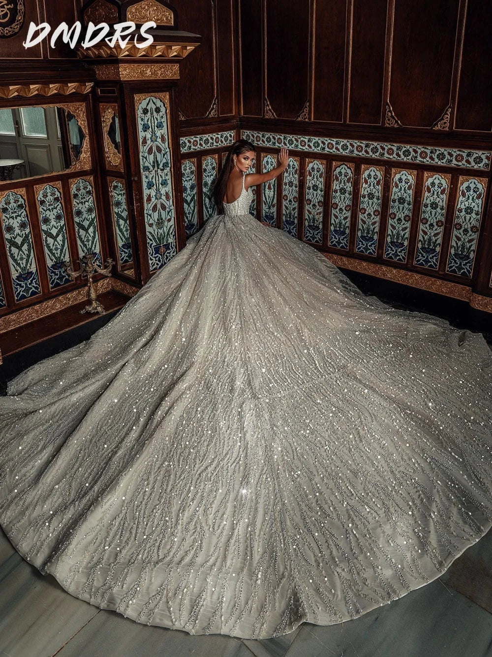 Charming Spaghetti Straps Bridal Gown 2026 Shiny Sleeveless Wedding Dress Romantic Sequined Floor- Free worldwide shipping